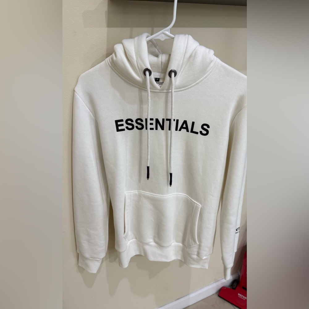 Fear of God Essentials Cream Sweatshirt. Medium. Never worn.